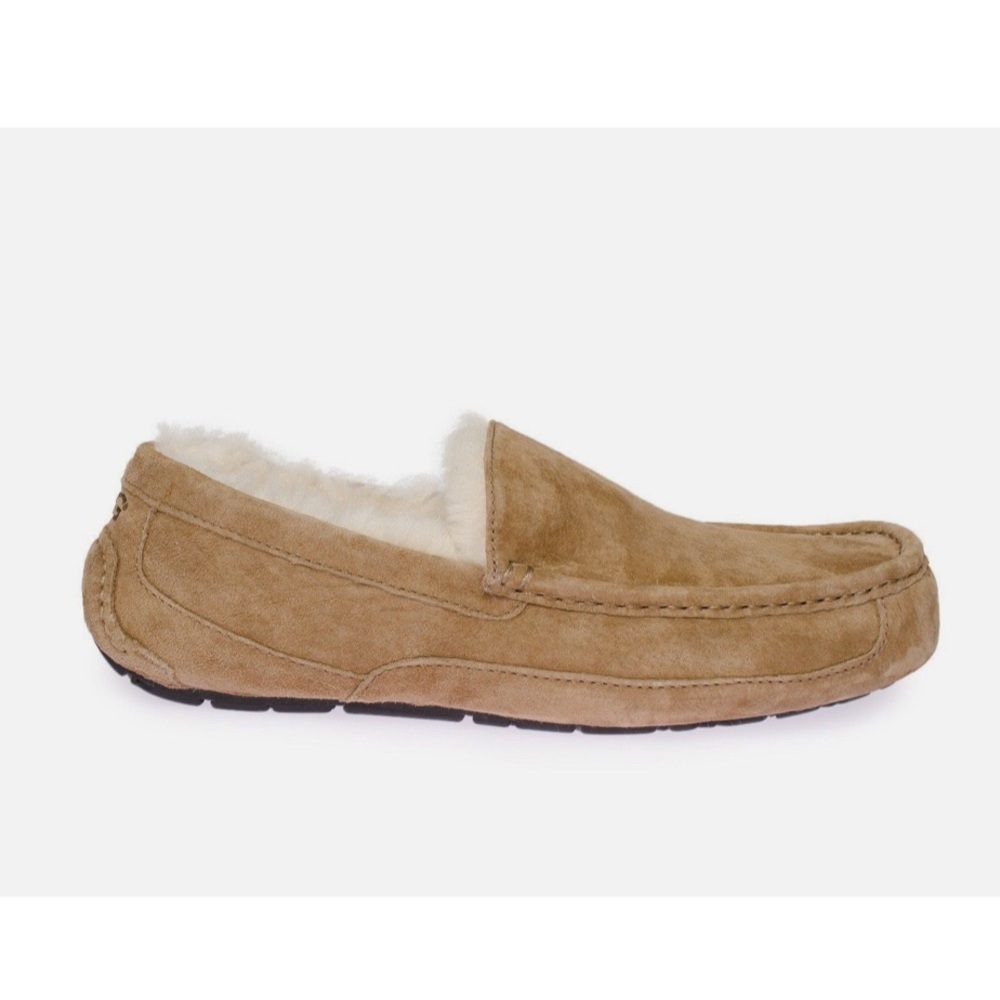UGG Australia Ascot Chestnut Suede Slippers Loafers Men’s size 9